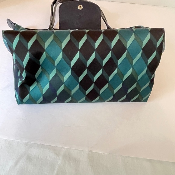 Longchamp Green and Black Tote with Foldable Design - Picture 7 of 14